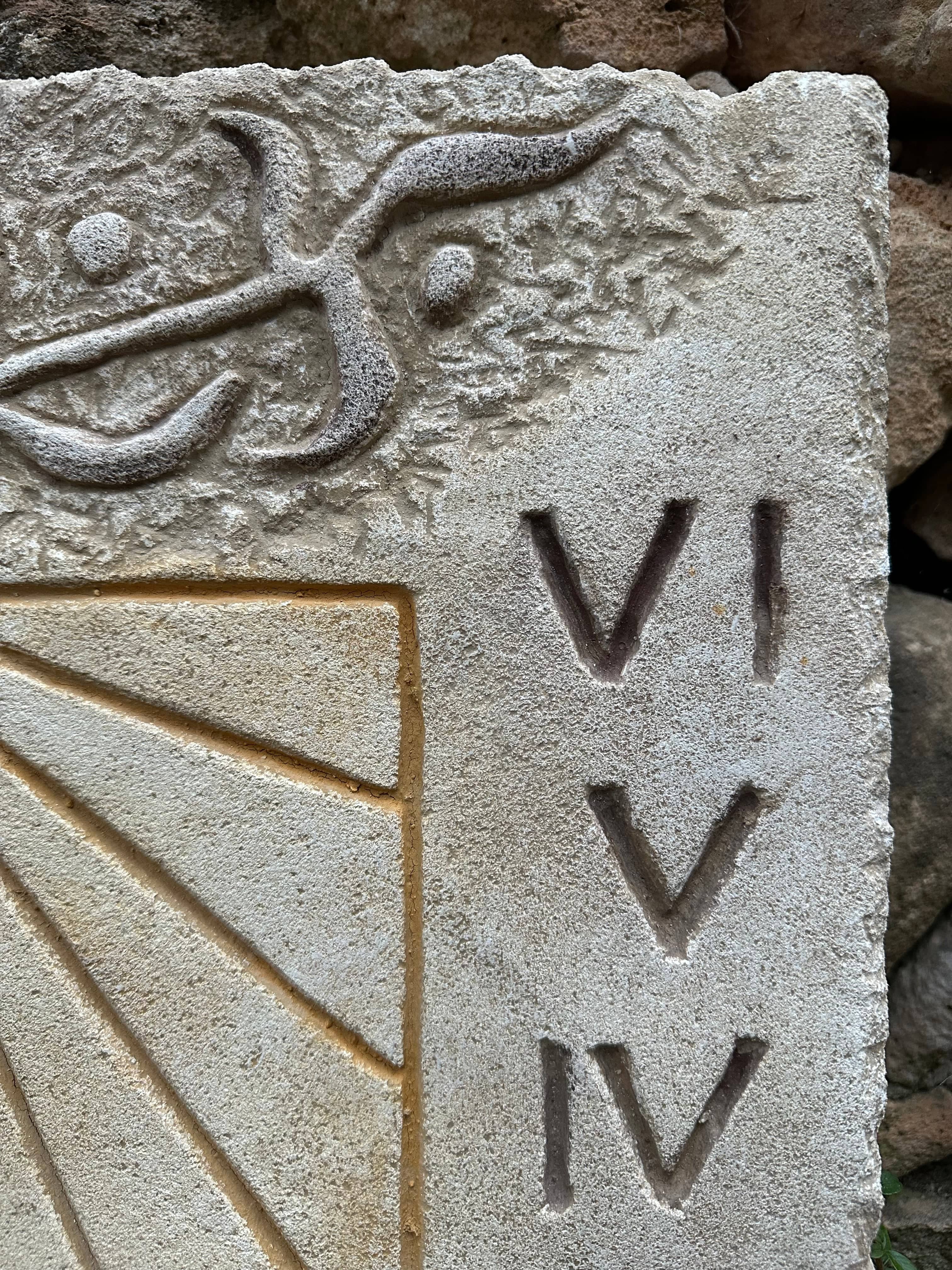 Cadran solaire en pierre naturelle