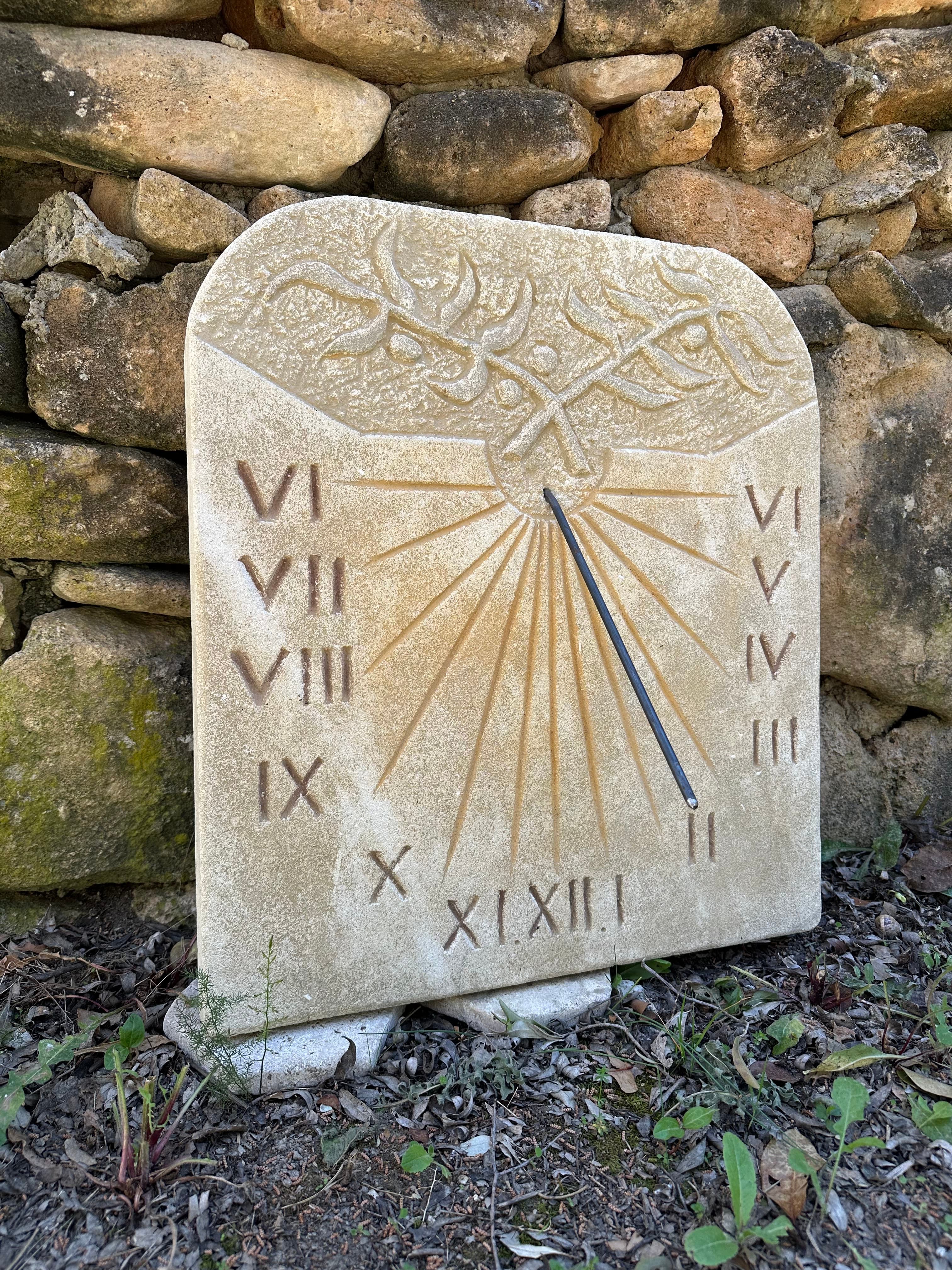 Cadran solaire en pierre naturelle