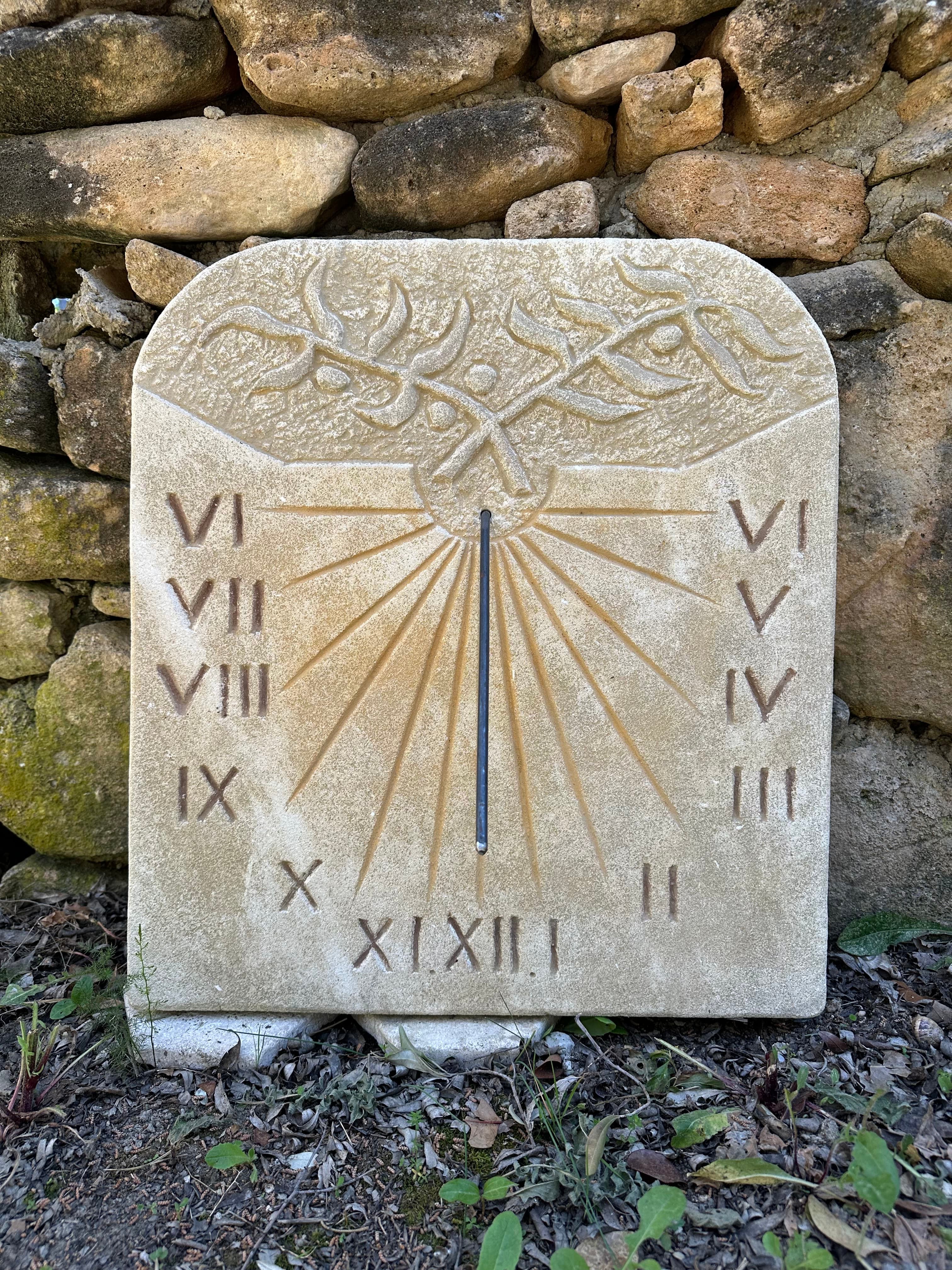 Cadran solaire en pierre naturelle