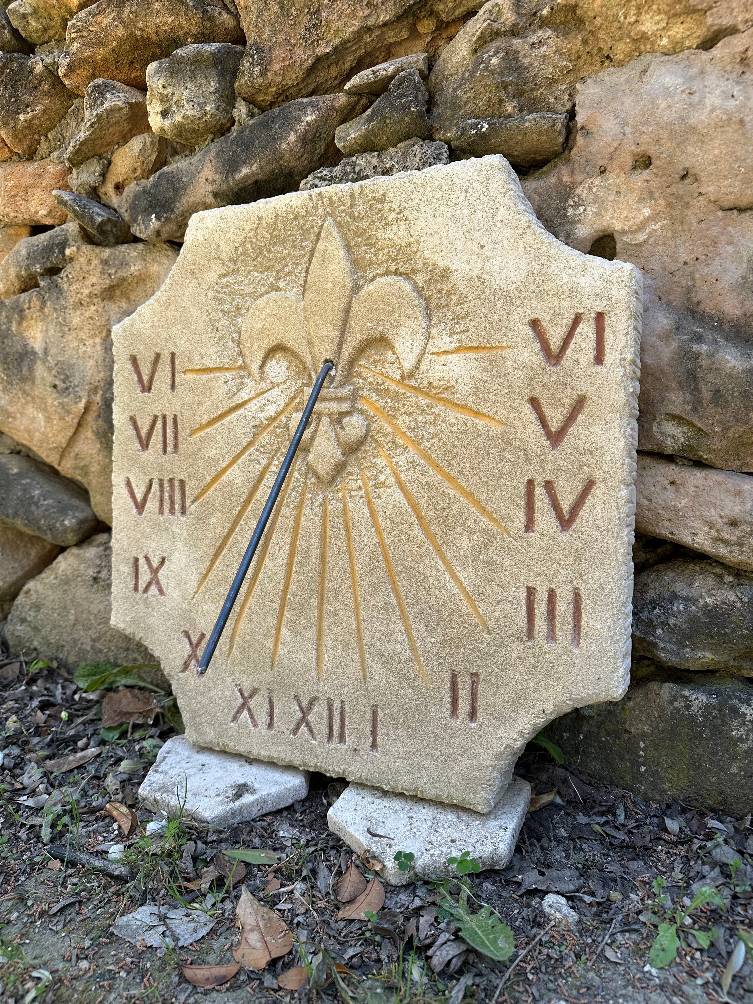 Cadran solaire en pierre naturelle