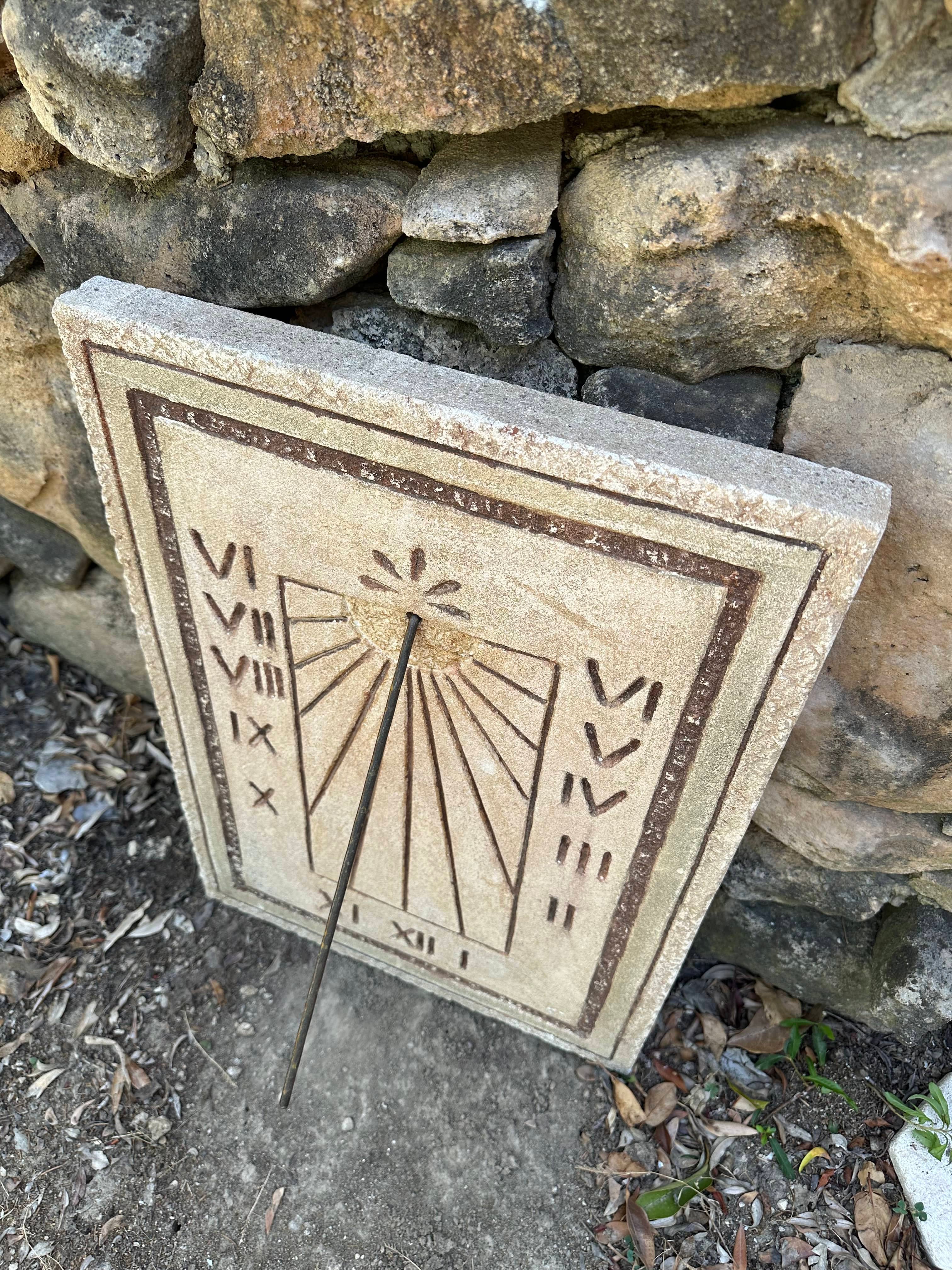 Cadran solaire en pierre naturelle
