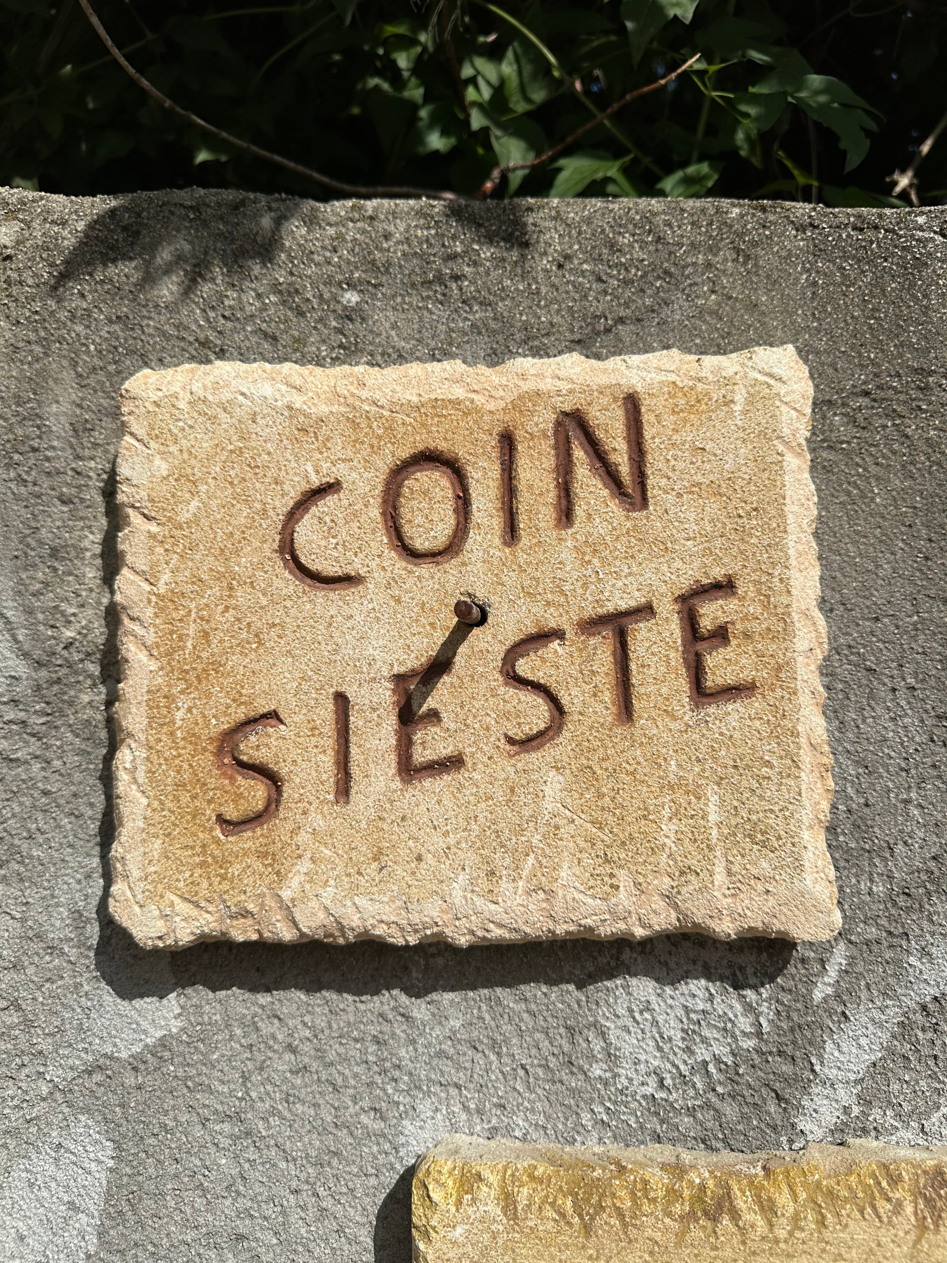 Plaques en pierre naturelle Coin sieste 24 x 20 cm