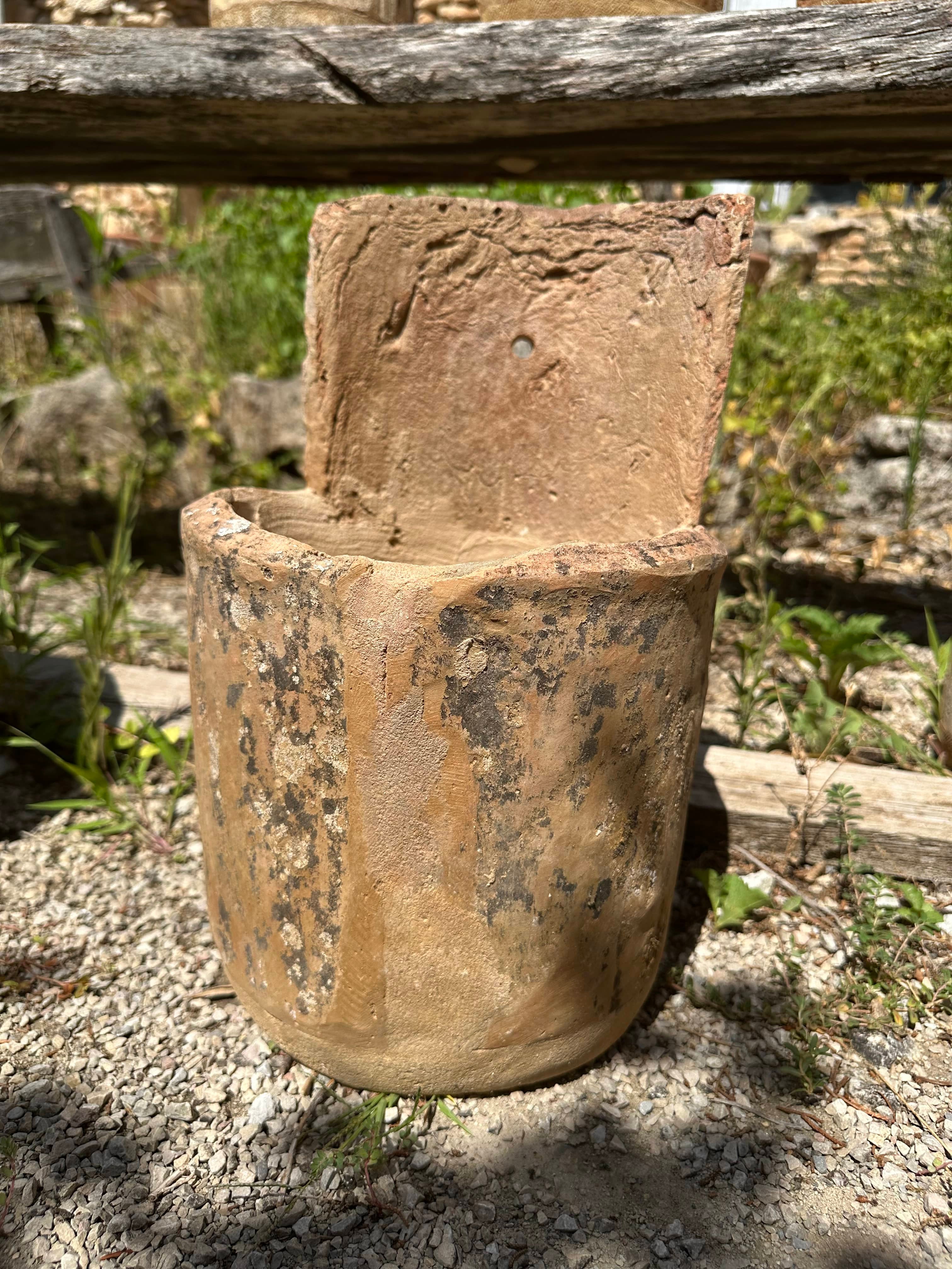 Pot mural en tuiles Provençales 2 | diamètre 25 ; hauteur 39 cm