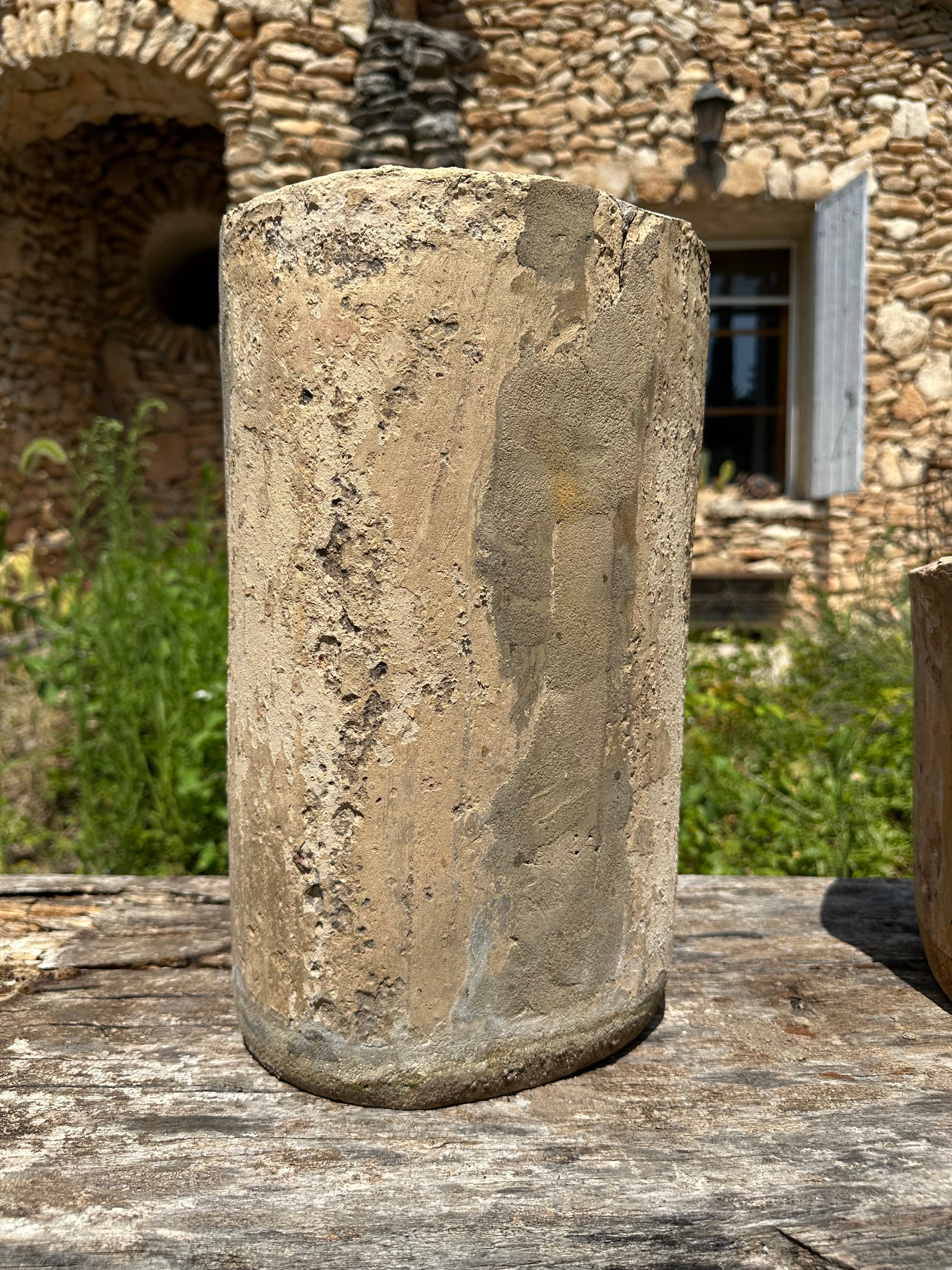 Pots en tuiles Provençales Grand diamètre 24 ; hauteur 39 cm