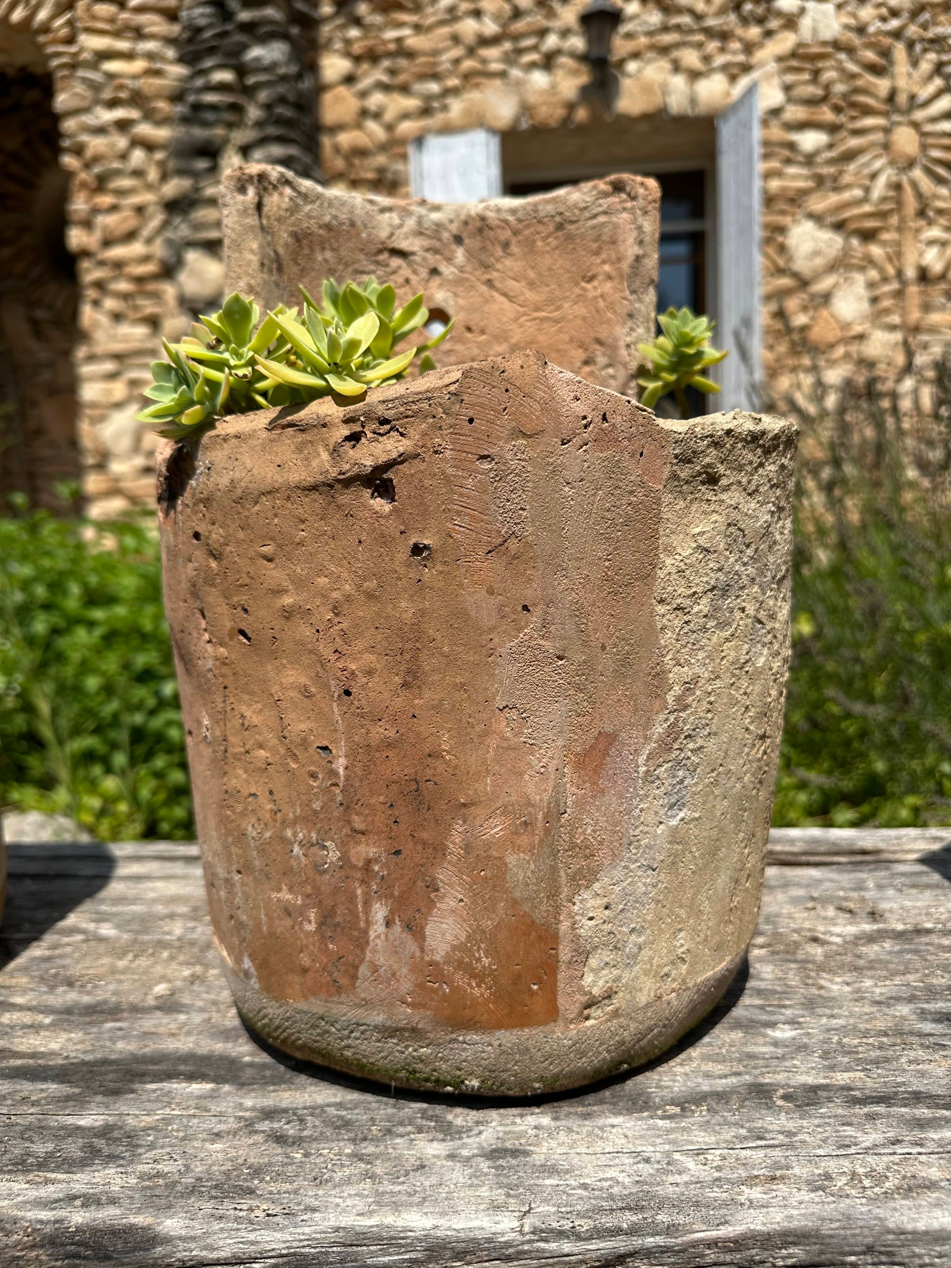 Pots en tuiles Provençales Moyen mural diamètre 24 ; hauteur 37 cm