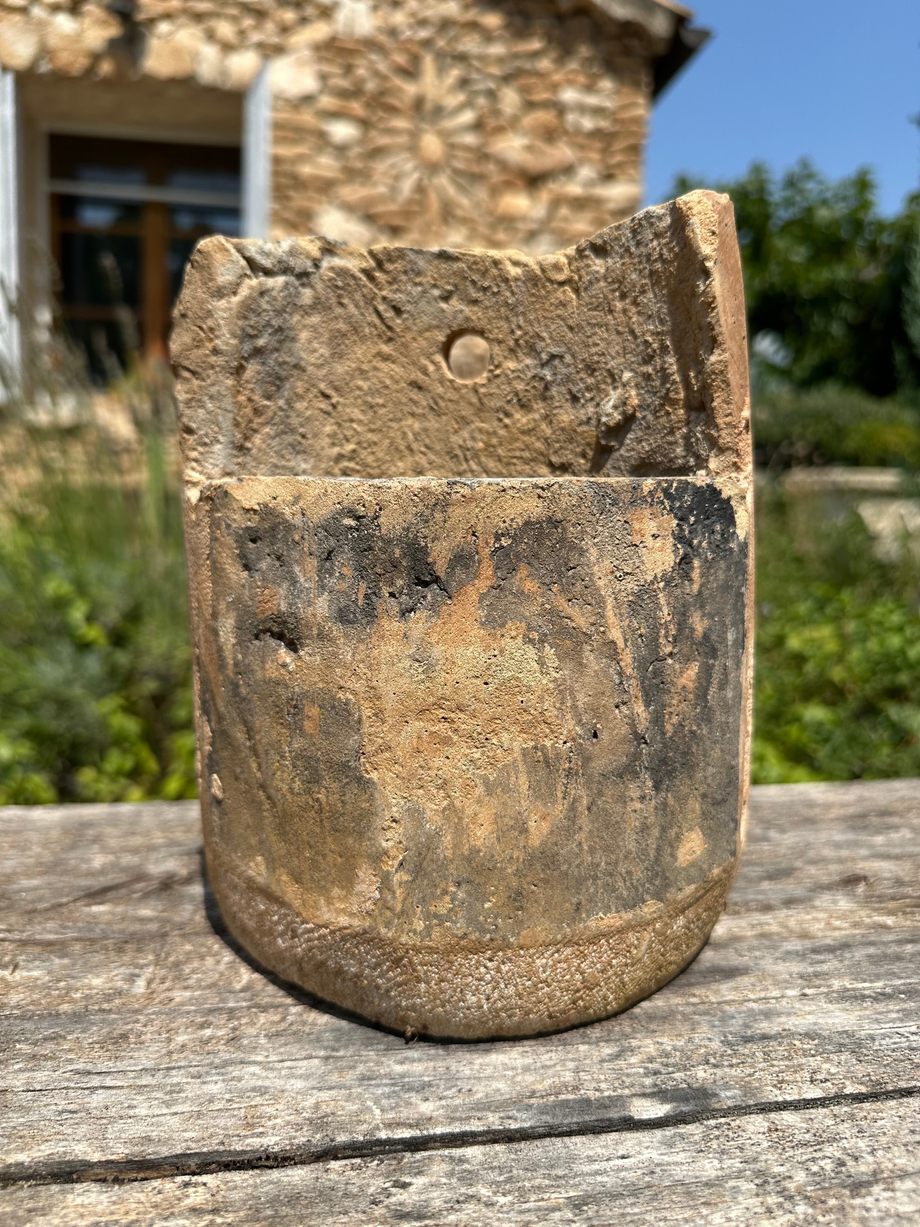 Pots en tuiles Provençales Petit mural diamètre 16 ; hauteur 21 cm