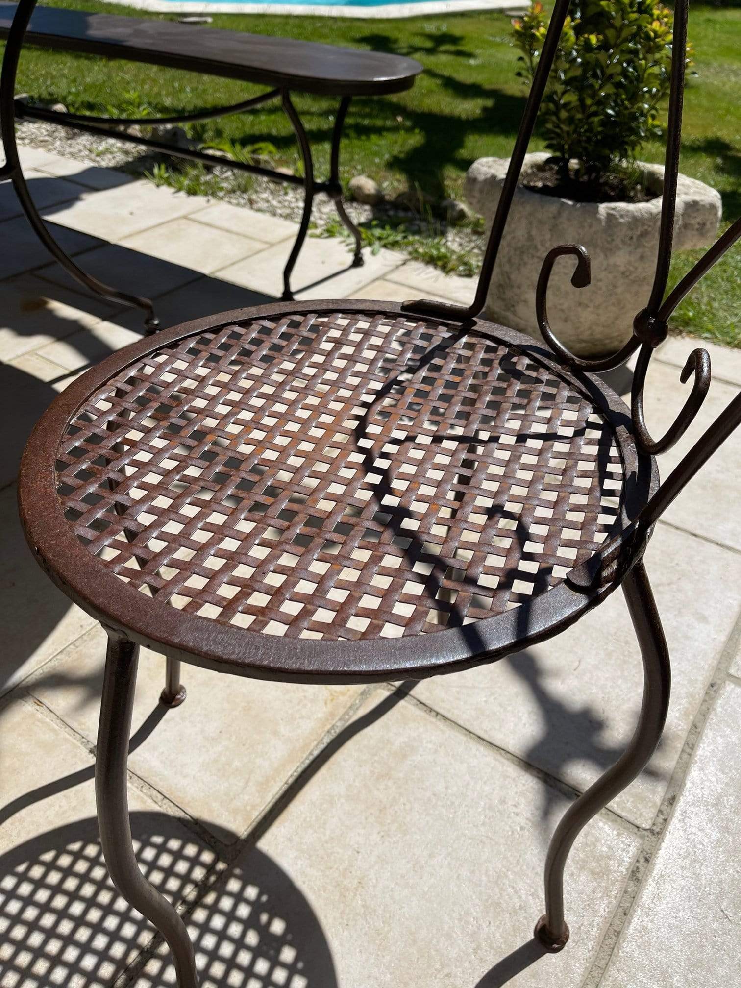 Chaise de jardin en fer forgé artisanal